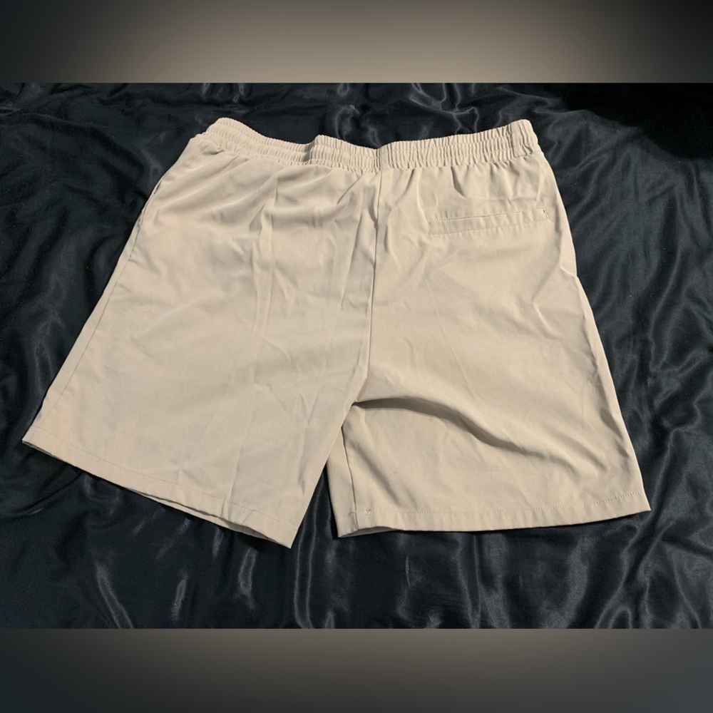 Shein Mens Shorts with Elasticized Drawstring Waist in Tan. Size XL